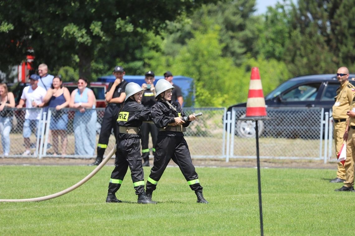 Powiatowe Zawody Sportowo-Pożarnicze w Dubecznie [ZDJĘCIA]