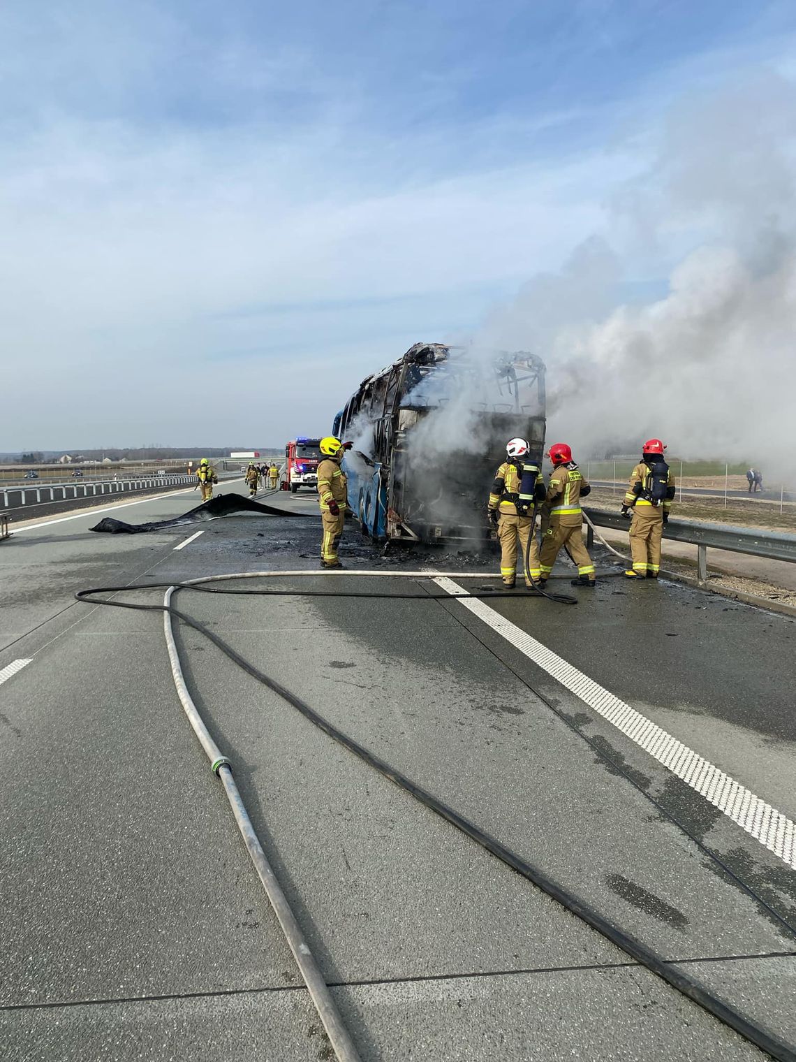 Pożar autokaru, którym jechała szkolna wycieczka