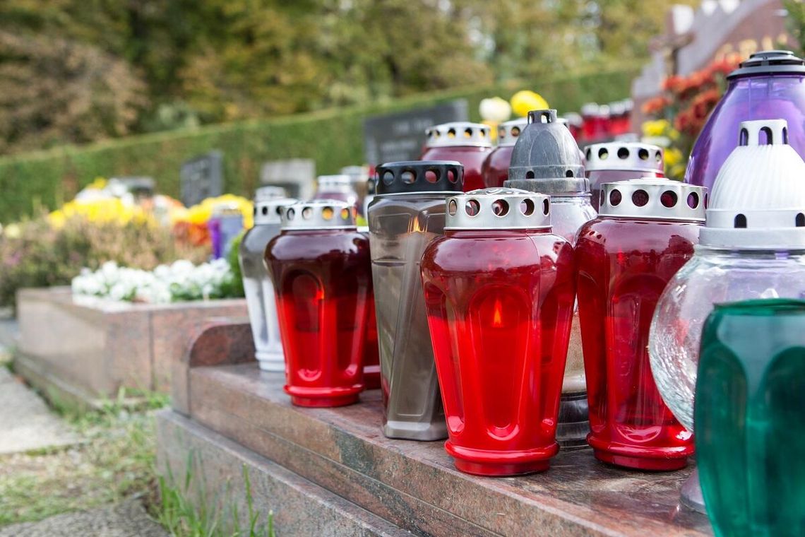 Pożar nagrobka na cmentarzu komunalnym w Chełmie