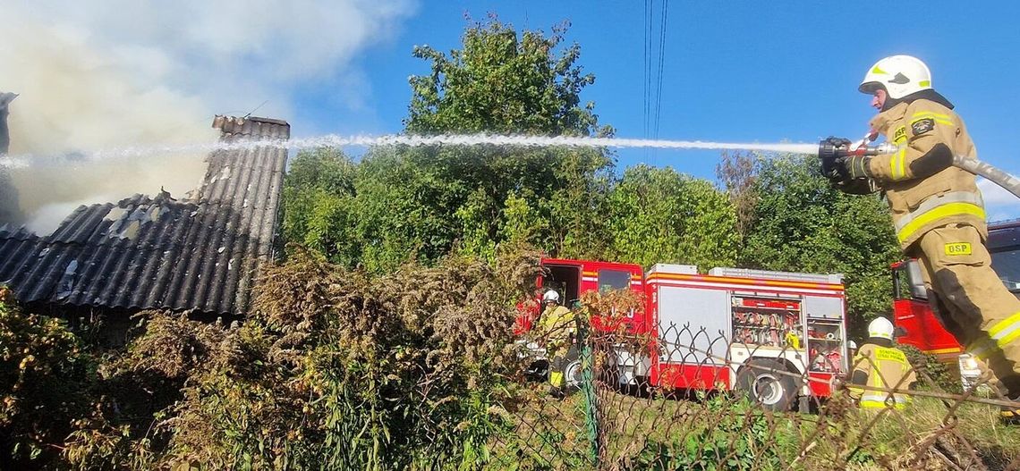 Pożar pustostanu w Izbicy. Prawdopodobnie zawiniła instalacja