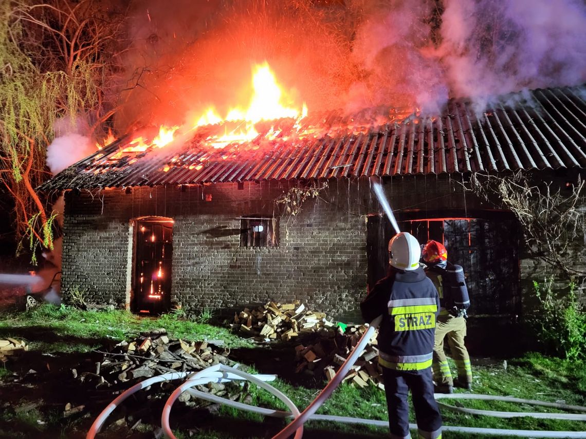 Pożar stodoły w Wiśniowie, kabina w ogniu w Dorohusku