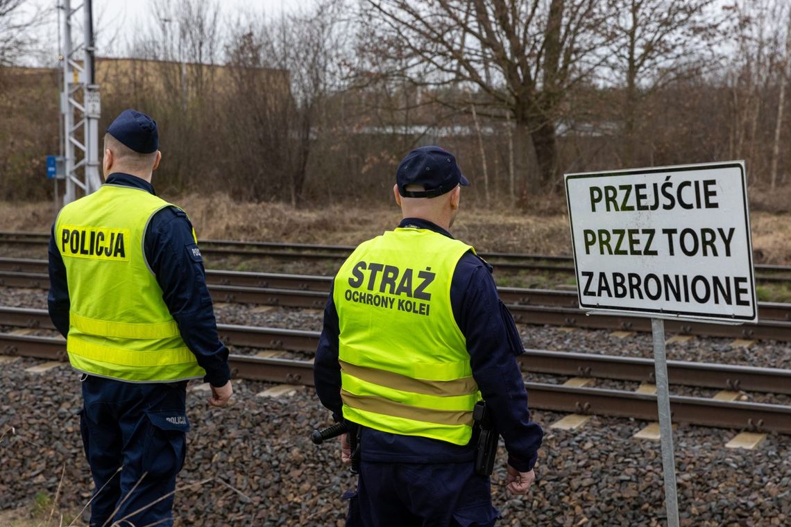 W środę, 6 listopada, funkcjonariusze Straży Ochrony Kolei z Posterunku w Chełmie oraz Komendy Miejskiej Policji w Chełmie prowadzili wspólne działania pod kryptonimem „Dzikie Przejścia”.