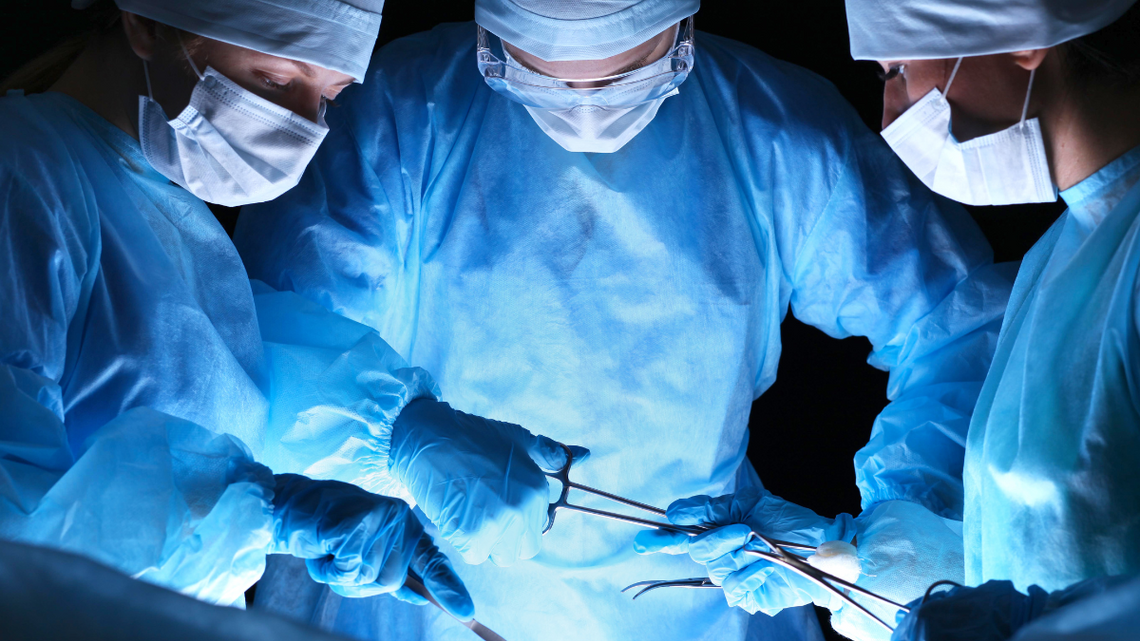 Przenoszą zabiegi na kolejny rok. A kolejki pacjentów rosną