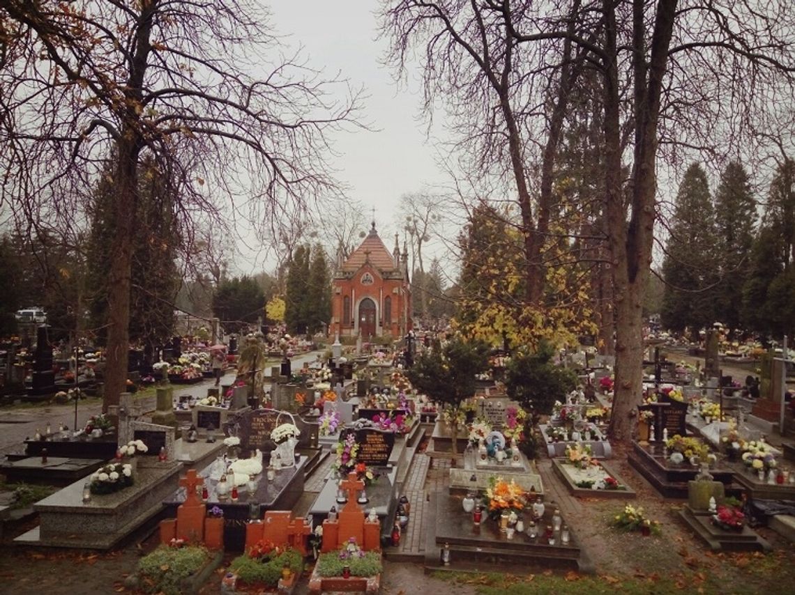 Przy Lwowskiej są dwa cmentarze