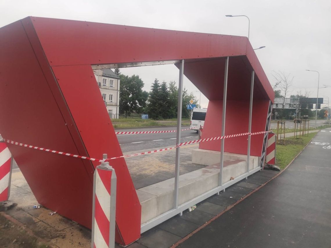 Przystanek autobusowy w cenie mieszkania. Urodą nie grzeszy