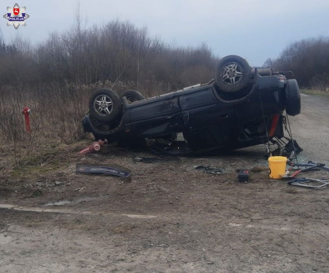 18-latek stracił panowanie i dachował. Miał prawo jazdy 5 dni...