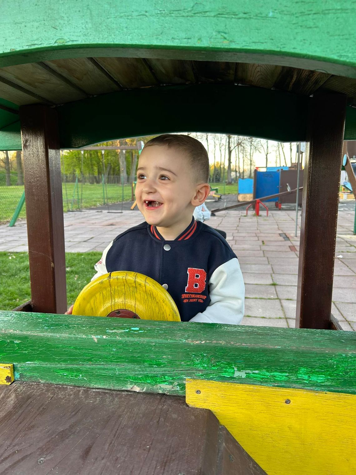 Region. Zamiast wyrzucać paragon – wrzuć go do skrzynki i pomóż Szymkowi