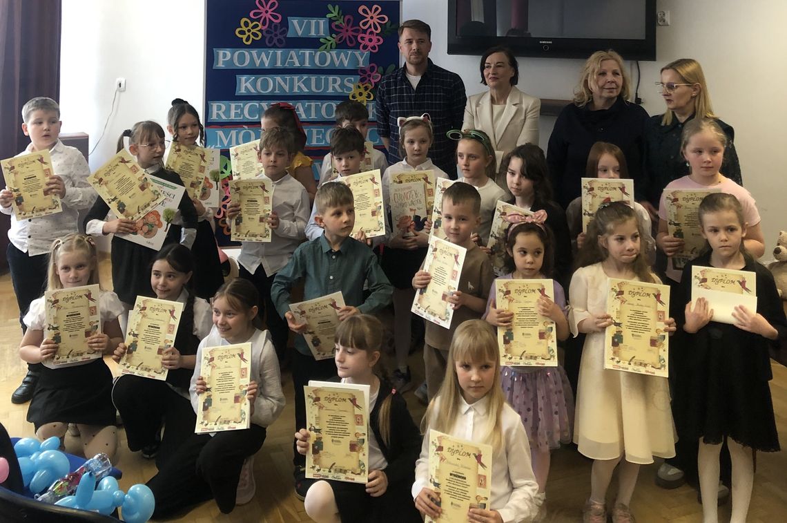 W Chełmie zakończyła się kolejna edycja konkursu recytatorskiego, w której udział wzięło 22. wykonawców reprezentujących 9 placówek oświatowych z miasta oraz powiatu chełmskiego.