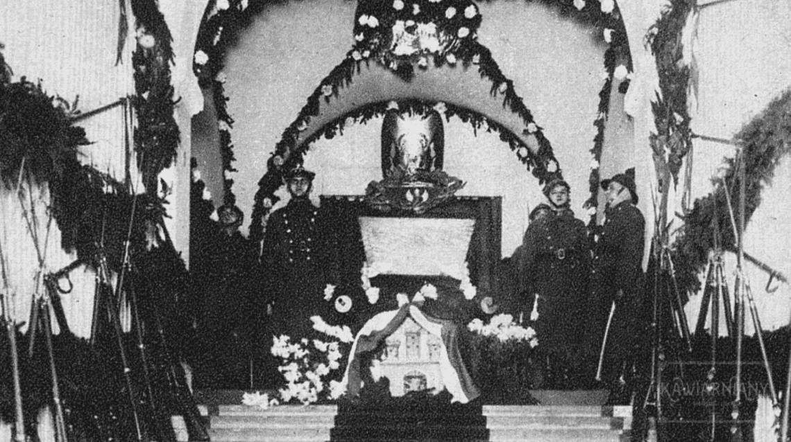 Rejowiec Fabryczny. Chcą powtórnie uczcić nieznanego bohatera. 100 lat temu jego prochy przejeżdżały przez Chełmszczyznę Rejowiec Fabryczny. Chcą powtórnie uczcić nieznanego bohatera. 100 lat temu jego prochy przejeżdżały przez Chełmszczyznę