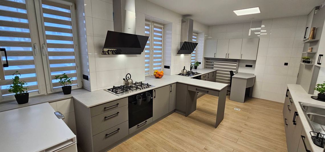 Piękna, nowoczesna i bardzo dobrze wyposażona kuchnia to efekt prac jakie przeprowadzono w zajmowanym przez jednostkę obiekcie. Podopieczni placówki zyskali więc miejsce, dzięki któremu mogą się rozwijać, a więc rehabilitować.