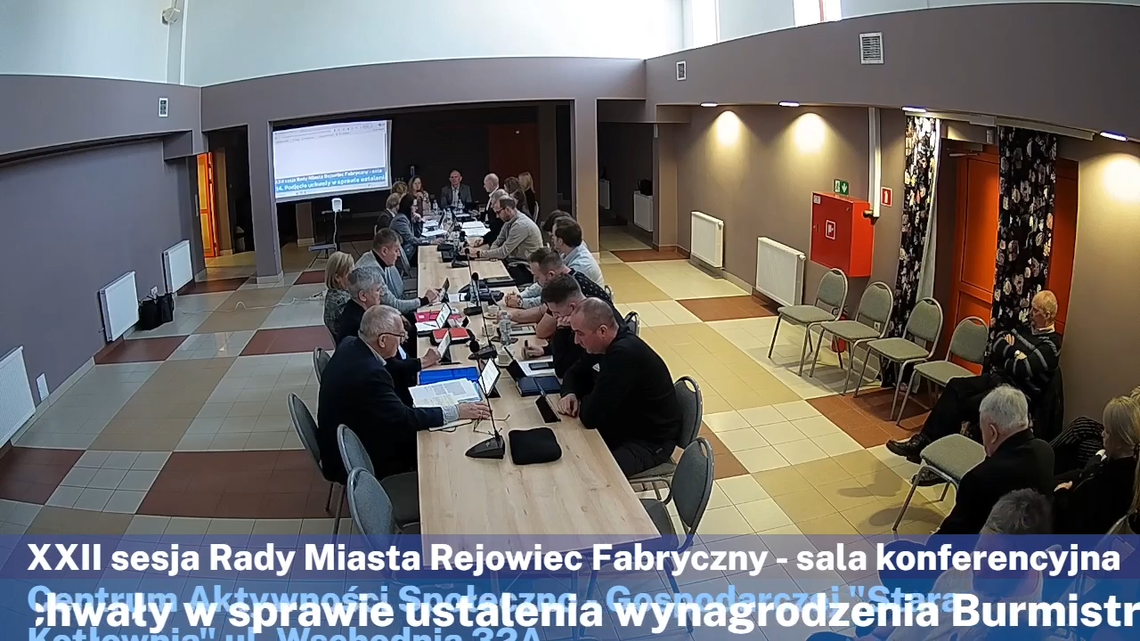 Rejowiec Fabryczny. Po podwyżce włodarz otrzymał najniższe wynagrodzenie. Sam o to poprosił W połowie września ubiegłego roku uległy aktualizacji stawki wynagrodzenia zasadniczego oraz dodatku funkcyjnego wójtów, burmistrzów, prezydentów miast, a także innych pracowników samorządowych. Nowe stawki poszczególnych elementów pensji włodarza uchwalili także radni w Rejowcu Fabrycznym