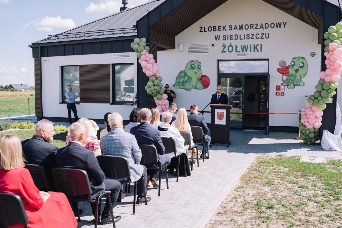 Jak wyglądało zatrudnianie pracowników w nowym Żłobku Samorządowym „Żółwiki” w Siedliszczu? Ile osób zgłosiło się do naboru i ilu kandydatów spełniło wymagania formalne? O kwestie związane z rekrutacją, kwalifikacjami personelu i bezpieczeństwem dzieci zapytała w interpelacji radna Dudek-Baryga.