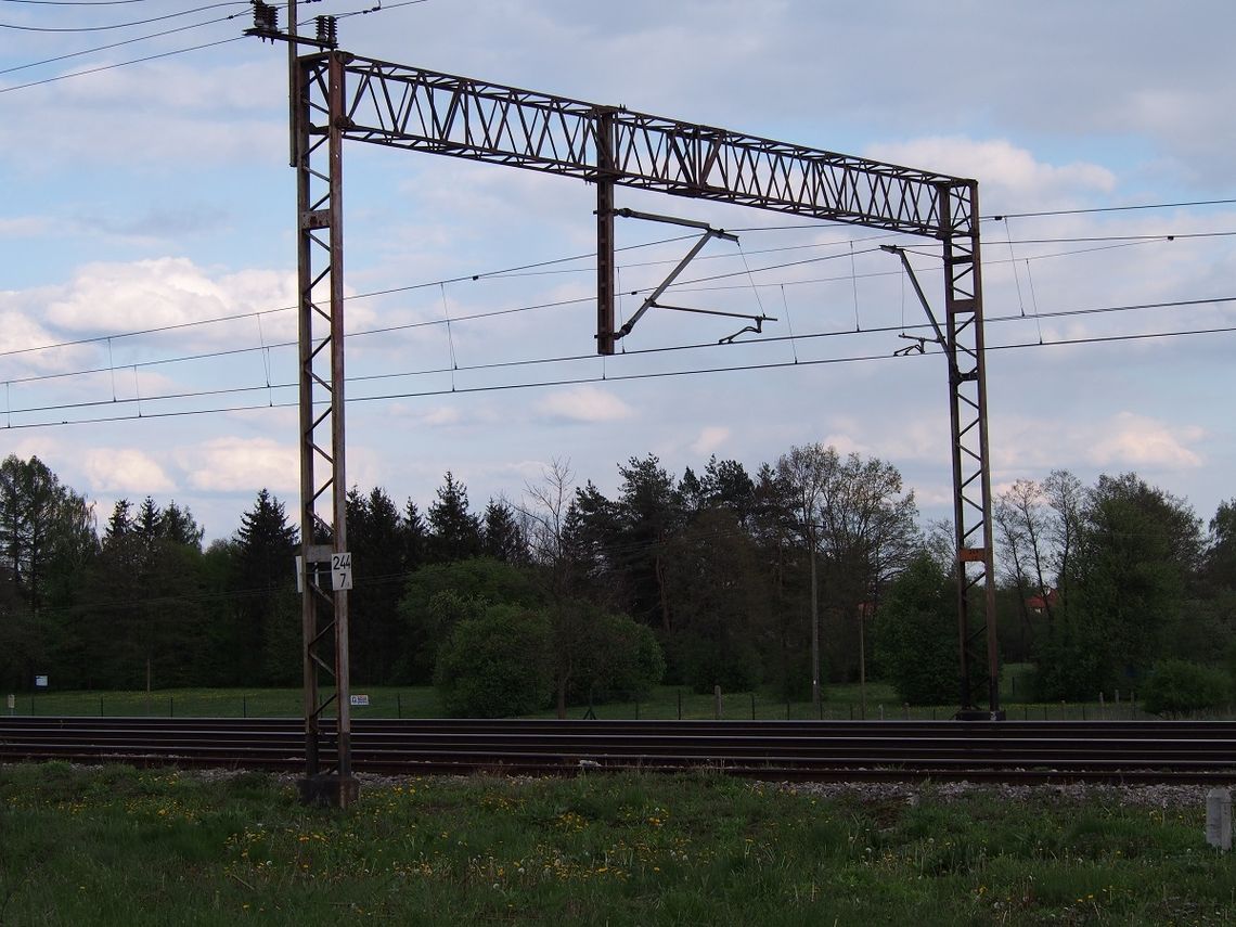 Rzucił się pod pociąg? 