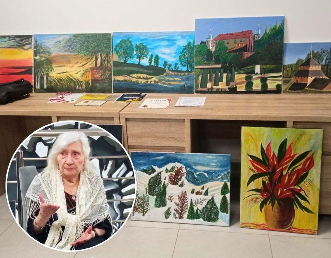 Helena Grezgorzak podczas prezentacji swoich prac w Cafe Senior. Najstarsza artystka Koła dzieli się pięknem natury i wspomnieniami z lat spędzonych we Francji.