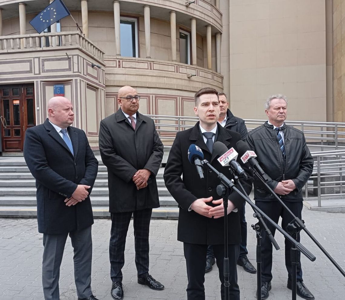 Skandal z egzaminami na prawo jazdy. Jest doniesienie do prokuratury Skandal z egzaminami na prawo jazdy. Jest doniesienie do prokuratury