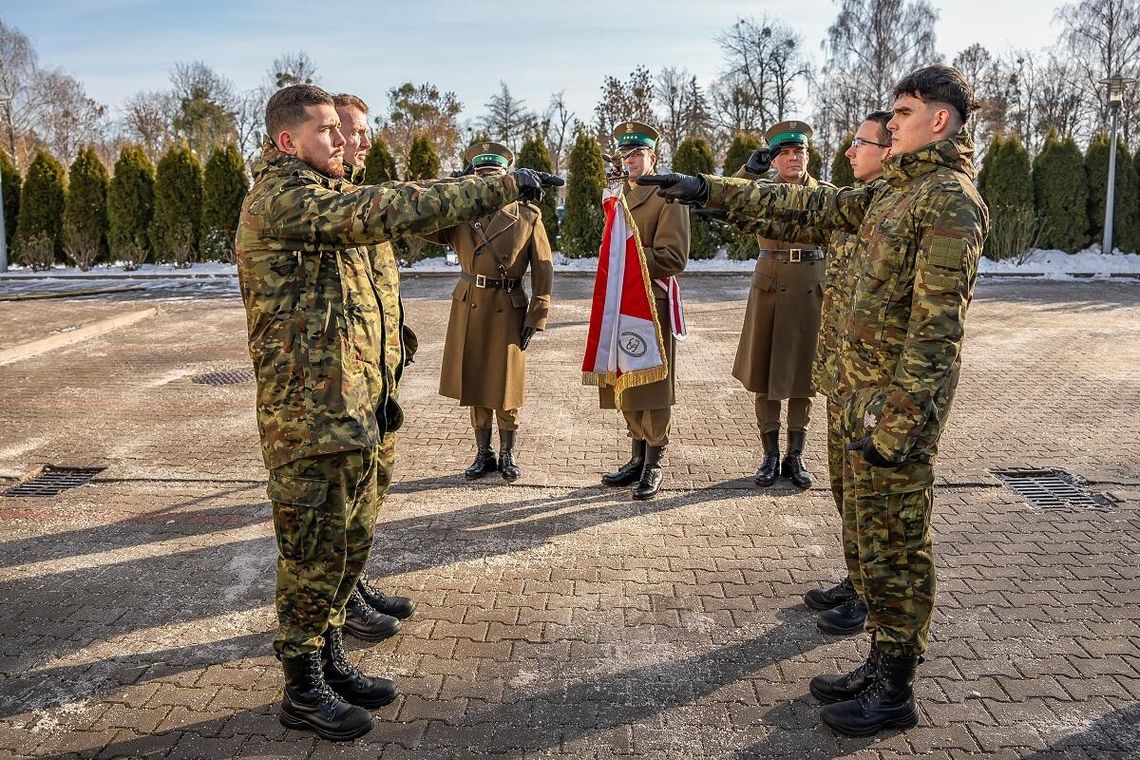 Ślubowanie nowo przyjętych funkcjonariuszy NOSG [GALERIA ZDJĘĆ]