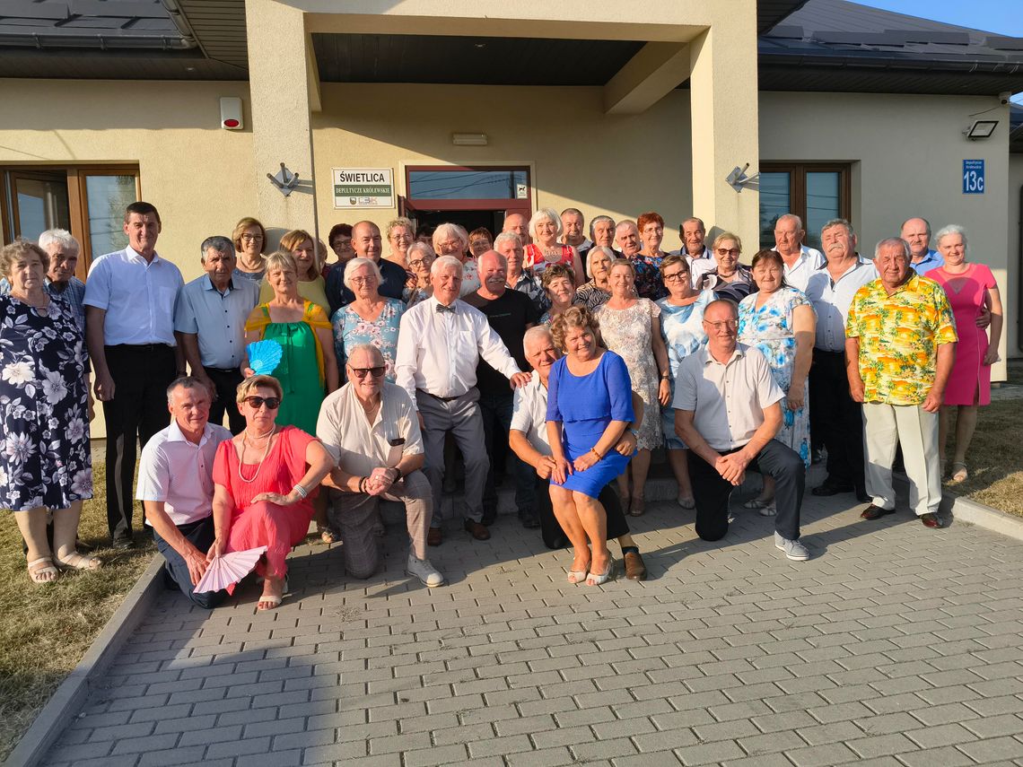 Śpiew, taniec i wspomnienia – spotkanie emerytów i rencistów