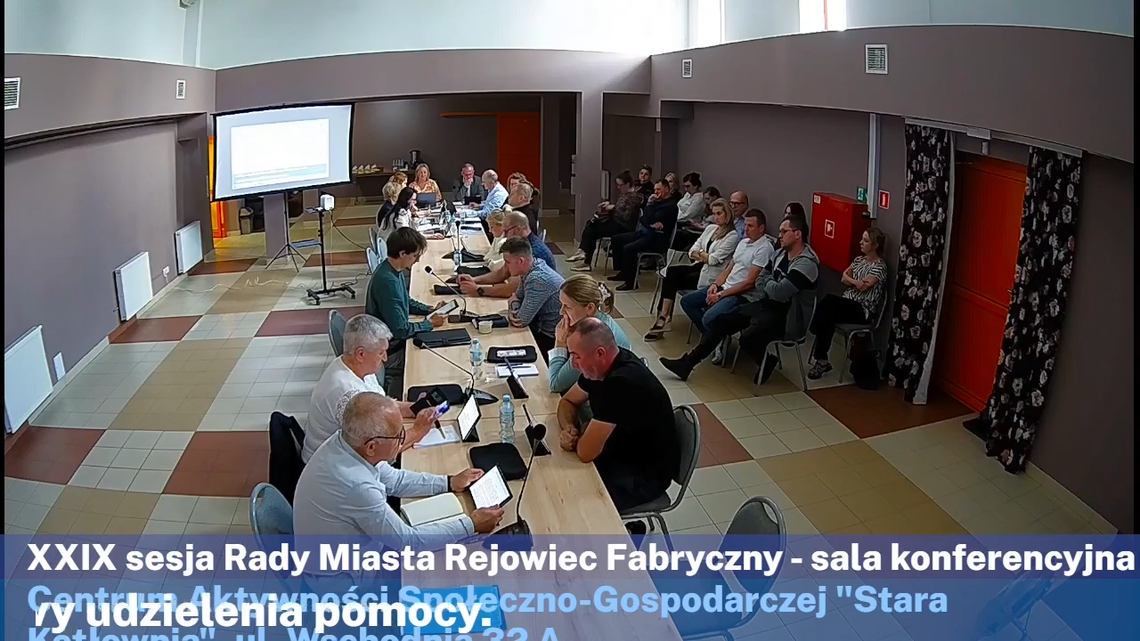 Spór o sprawiedliwość i procedury. Rejowiec Fabryczny rozlicza „incydent na górce” Pobicie dwóch 11-letnich chłopców, do którego doszło w listopadzie 2025 roku w Rejowcu Fabrycznym, przerodziło się w jeden z najgłośniejszych lokalnych konfliktów ostatnich miesięcy. Sprawa, która początkowo dotyczyła zdarzenia z udziałem dzieci, z czasem objęła działalność władz miasta.