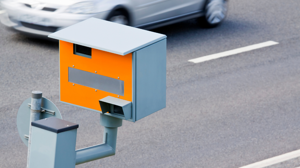 Sposoby kierowców na fotoradar. Metoda na fałszywe dane