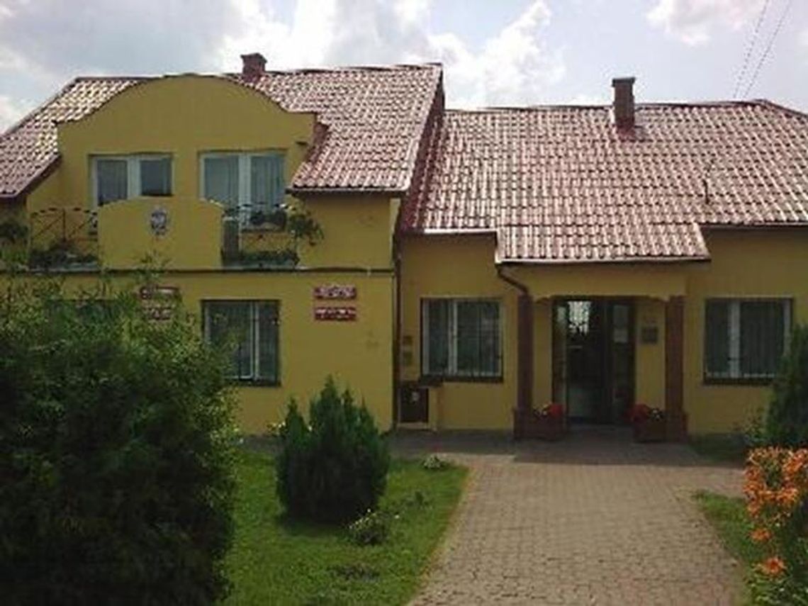 Stary Brus. Bezrobocie, słabe finanse i posegregowane śmieci