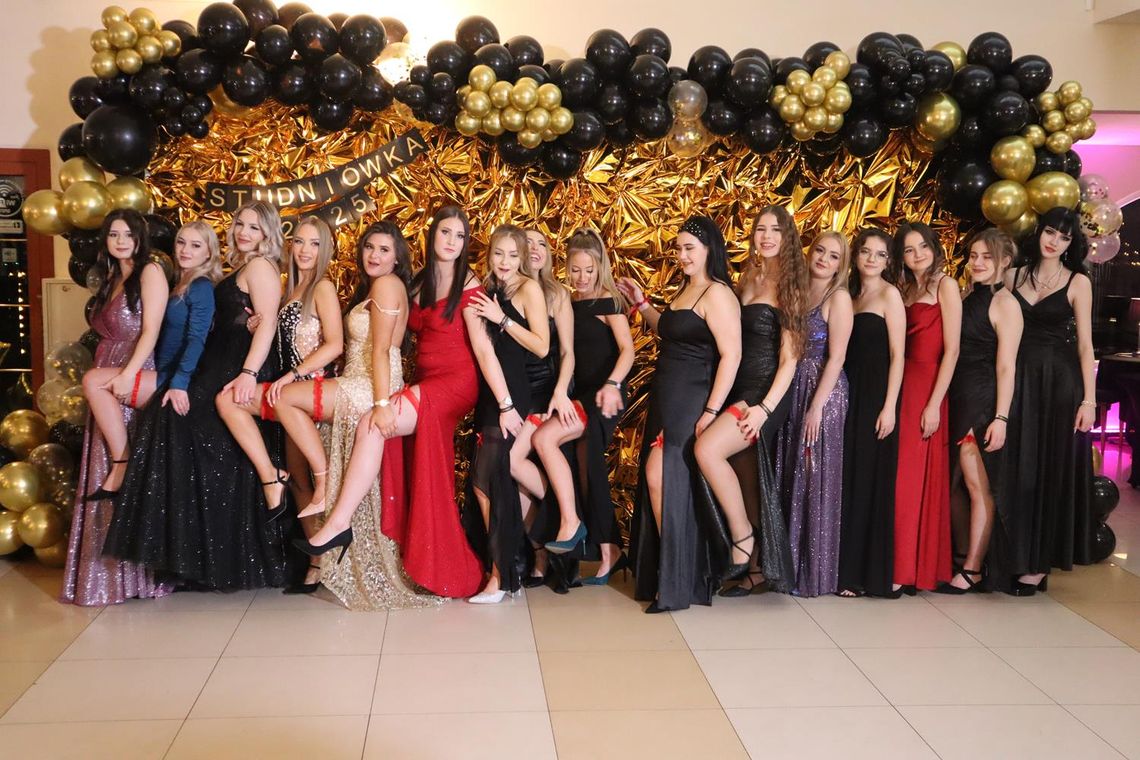 Studniówka 2025 - Zespół Szkół Gastronomicznych i Hotelarskich w Chełmie [Zdjęcia + WIDEO]