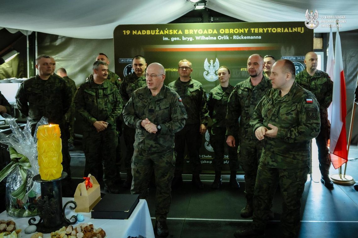 Świąteczna wizyta dowódcy WOT na granicy we Włodawie