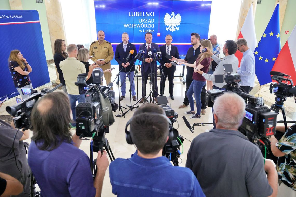 Syreny milczały w Chełmie, ale zawyły w Krasnymstawie. Dlaczego alarm nie zadziałał wszędzie? Wojewoda tłumaczy Syreny milczały w Chełmie, ale zawyły w Krasnymstawie. Dlaczego alarm nie zadziałał wszędzie? Wojewoda tłumaczy