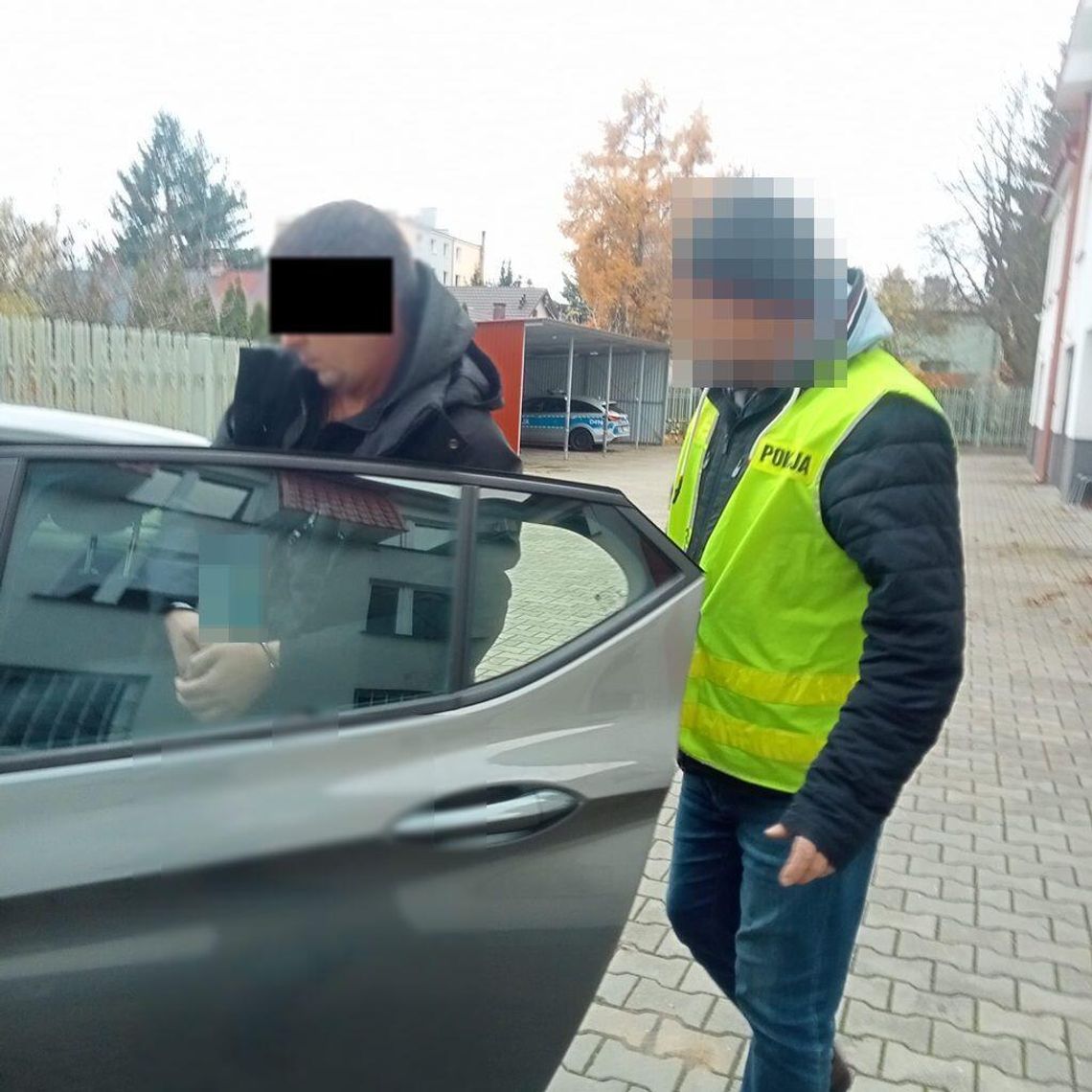 Policjanci terespolskiego komisariatu zatrzymali 43-letniego Białorusina, który podróżował ciężarówką, mając w organizmie ponad 2 promile alkoholu.