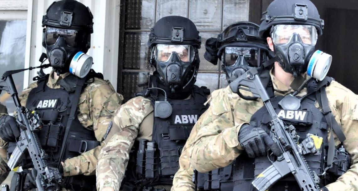 Tłumy chętnych do ABW. 300 zgłoszeń na jedną ofertę. Kuszą nie tylko zarobki Tłumy chętnych do ABW. 300 zgłoszeń na jedną ofertę. Kuszą nie tylko zarobki