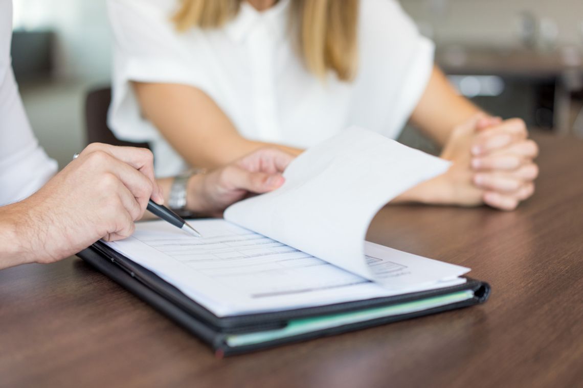 Wyższe świadczenia emerytalne, wzrost części wynagrodzeń, stabilne dochody z rolnictwa oraz zmiany w poziomie zadłużenia - to najważniejsze wnioski z analizy oświadczeń majątkowych radnych gminy Dubienka za 2025 rok.