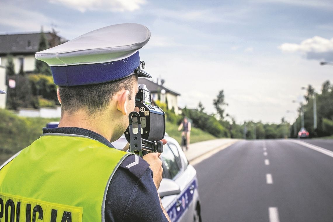 Afera w drogówce i zarzuty dla trzech policjantów. Kulisy skandalu