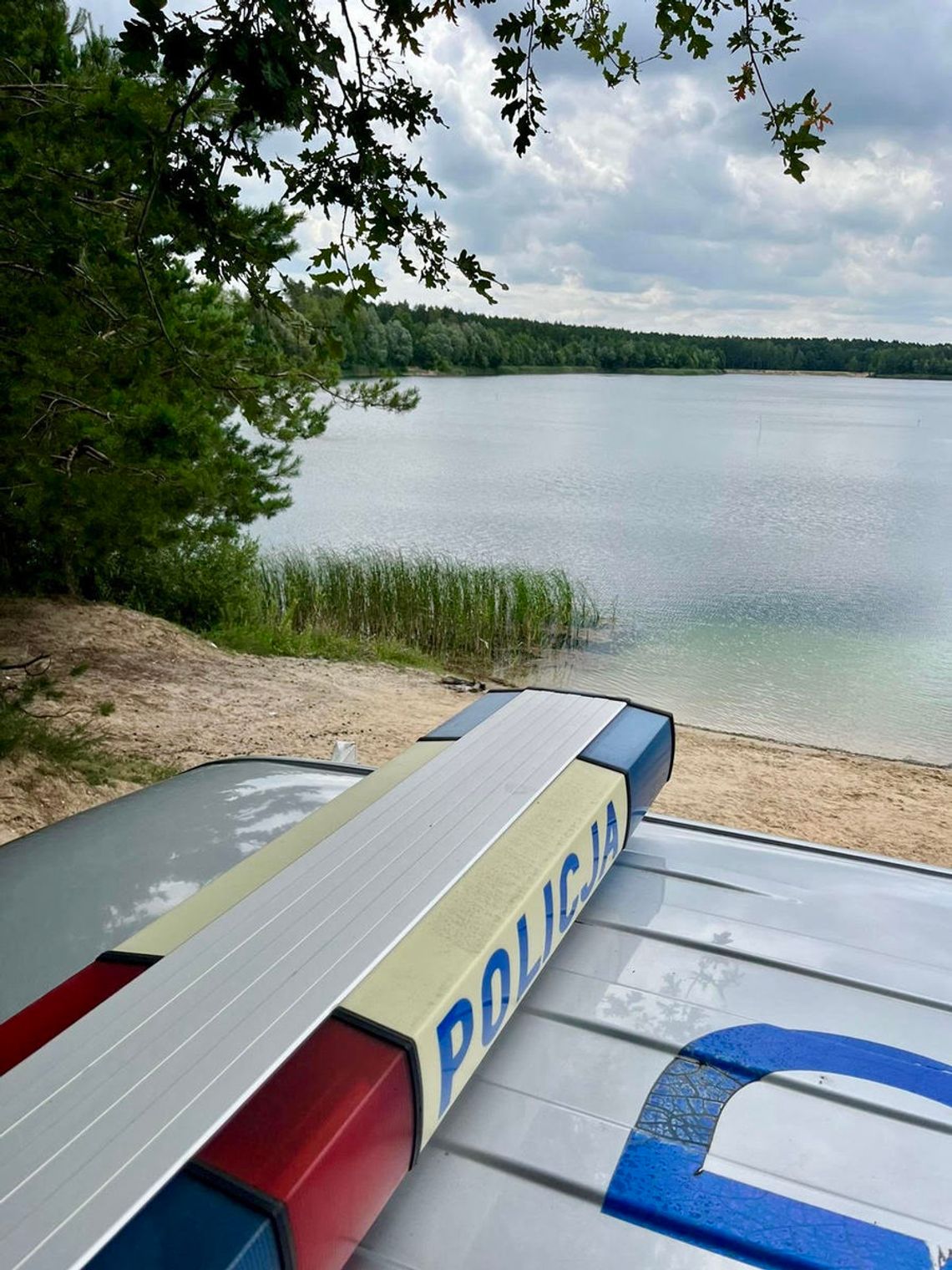 Tragedia nad wodą. Wyłowiono ciało mężczyzny, trwają poszukiwania drugiej osoby Tragedia nad wodą. Wyłowiono ciało mężczyzny, trwają poszukiwania drugiej osoby