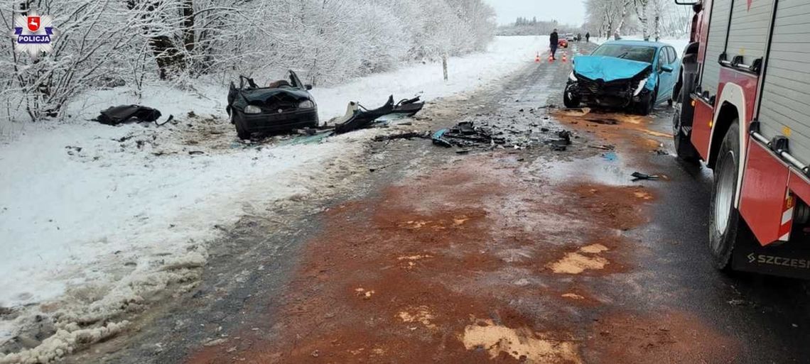 Tragiczne zderzenie po poślizgu. Pasażerka zmarła w szpitalu