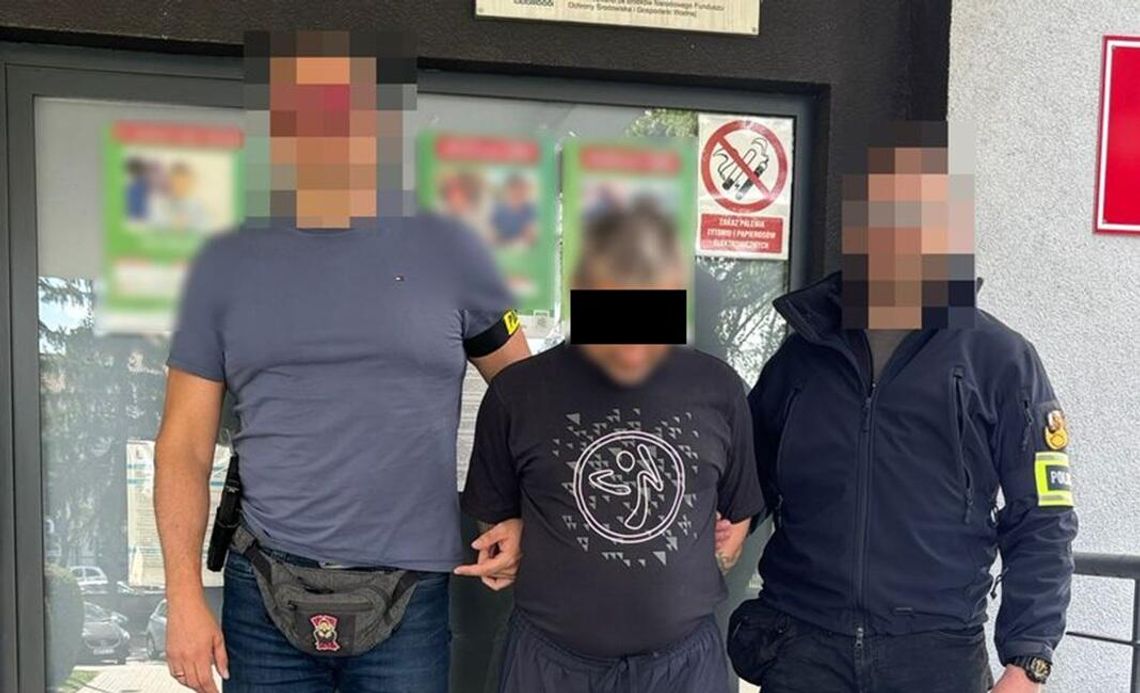 Uciekinier z Zakładu Karnego we Włodawie szarpał ochroniarza w drogerii [FILM]