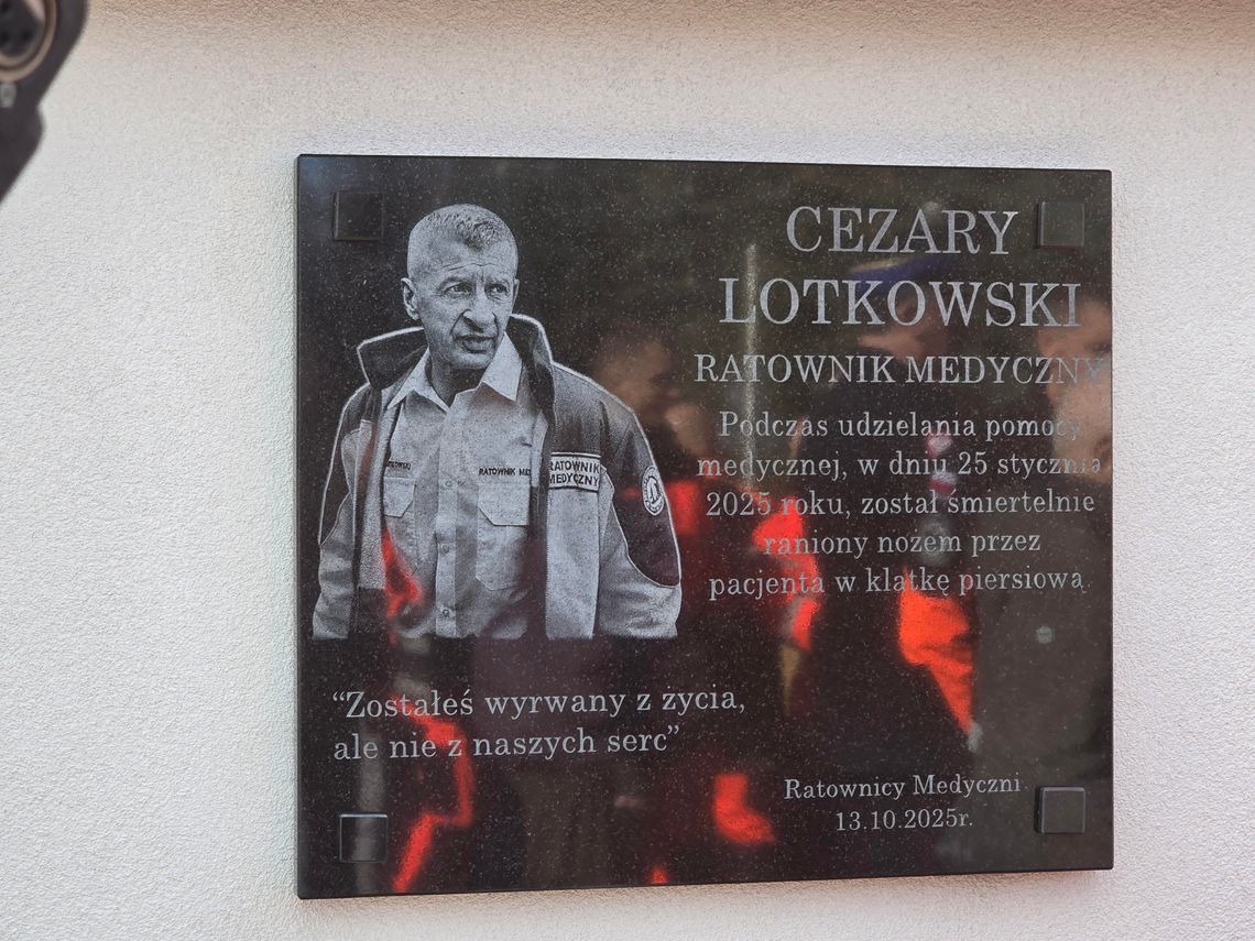 LUBELSKIE. Upamiętnili zamordowanego ratownika medycznego [FILM, ZDJĘCIA]