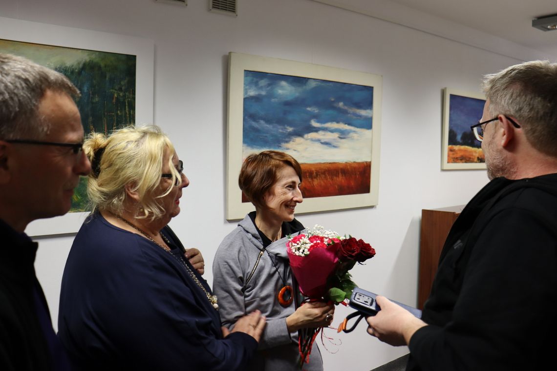 Uroczyste otwarcie wystawy malarstwa Edyty Gałan "Przestrzenie i krajobrazy" Uroczyste otwarcie wystawy malarstwa Edyty Gałan "Przestrzenie i krajobrazy"