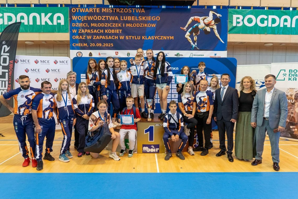 W Cemencie Gryfie rośnie pokolenie mistrzów. Zobacz zdjęcia z Mistrzostw Województwa Lubelskiego w zapasach