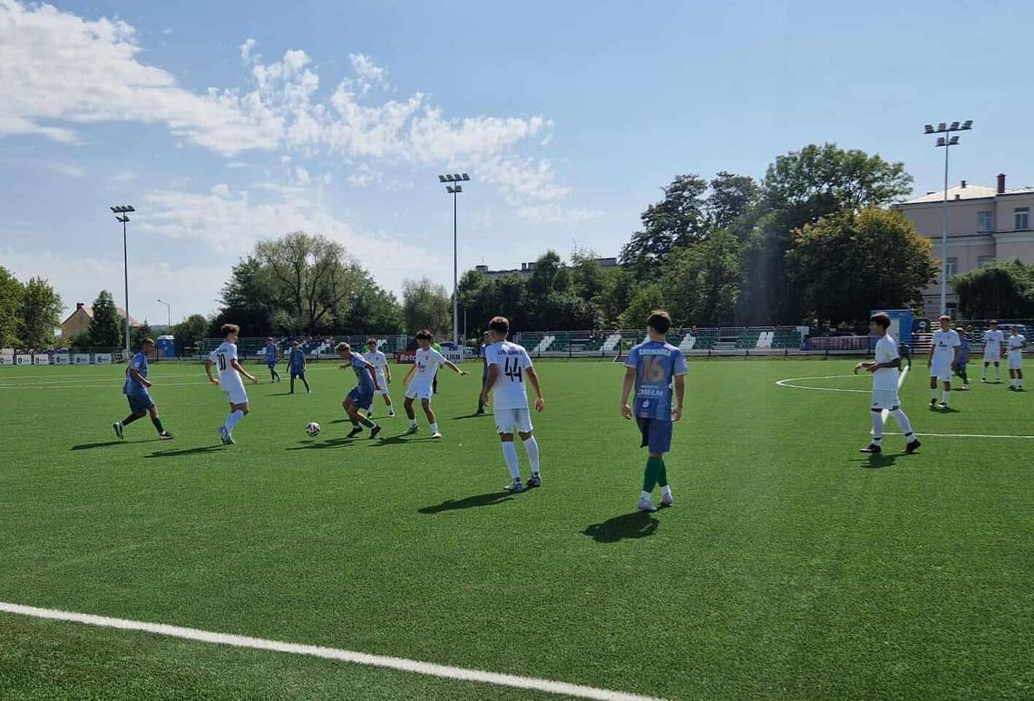 Walczą o pierwsze punkty