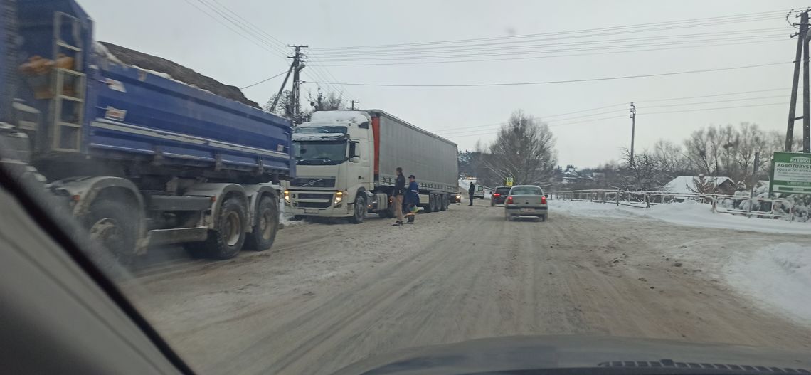 Ważne dla kierowców! W Siennicy Nadolnej ruch wahadłowy.