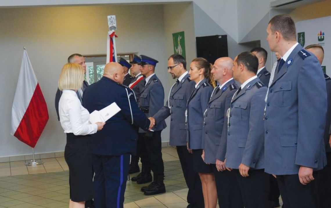 Włodawa. Awanse dla policjantów na wyższe stopnie służbowe