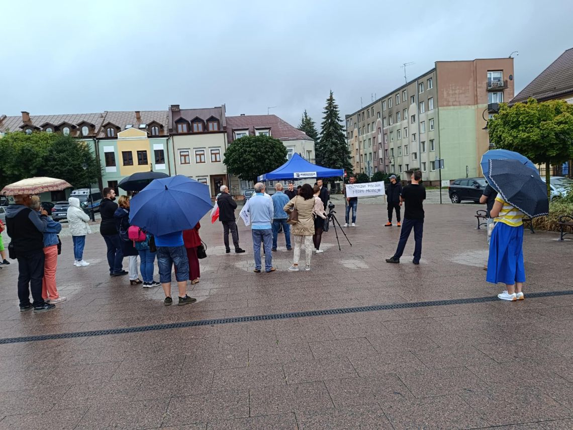 Włodawa: Pokojowe zgromadzenie o nielegalnej migracji. Emocji jednak nie zabrakło