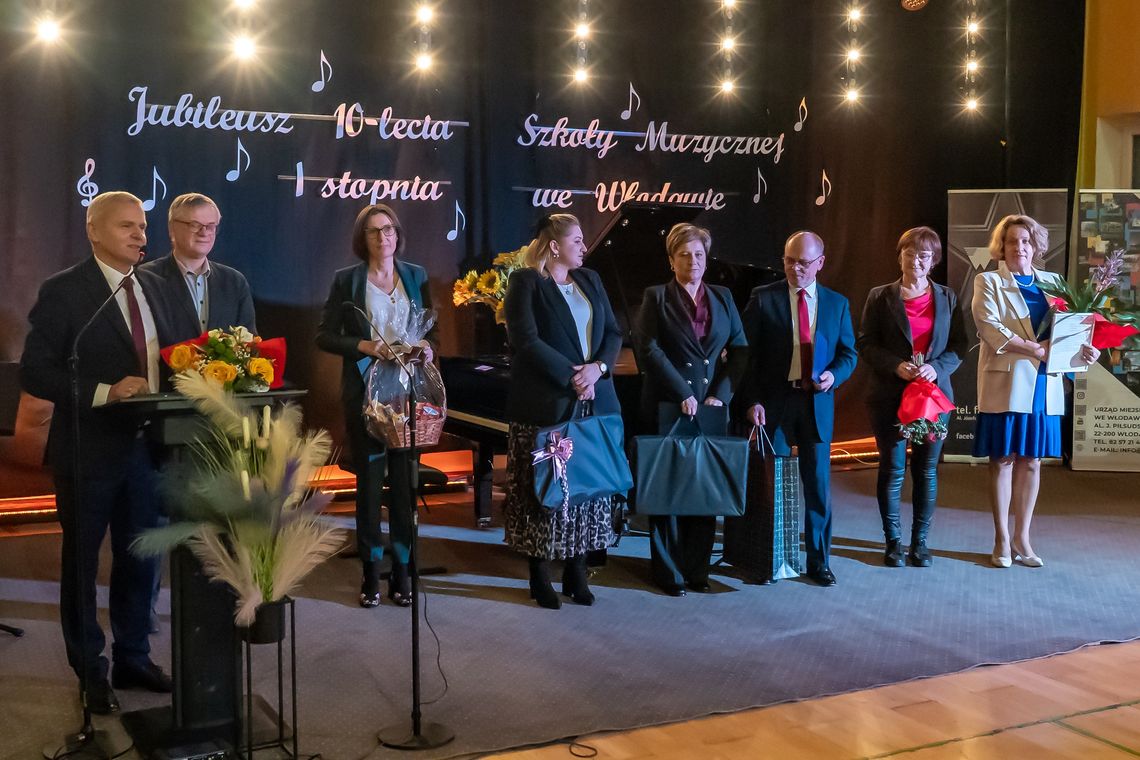 zdjecie z jubileuszu 10-lecia szkoły muzycznej we włodawie