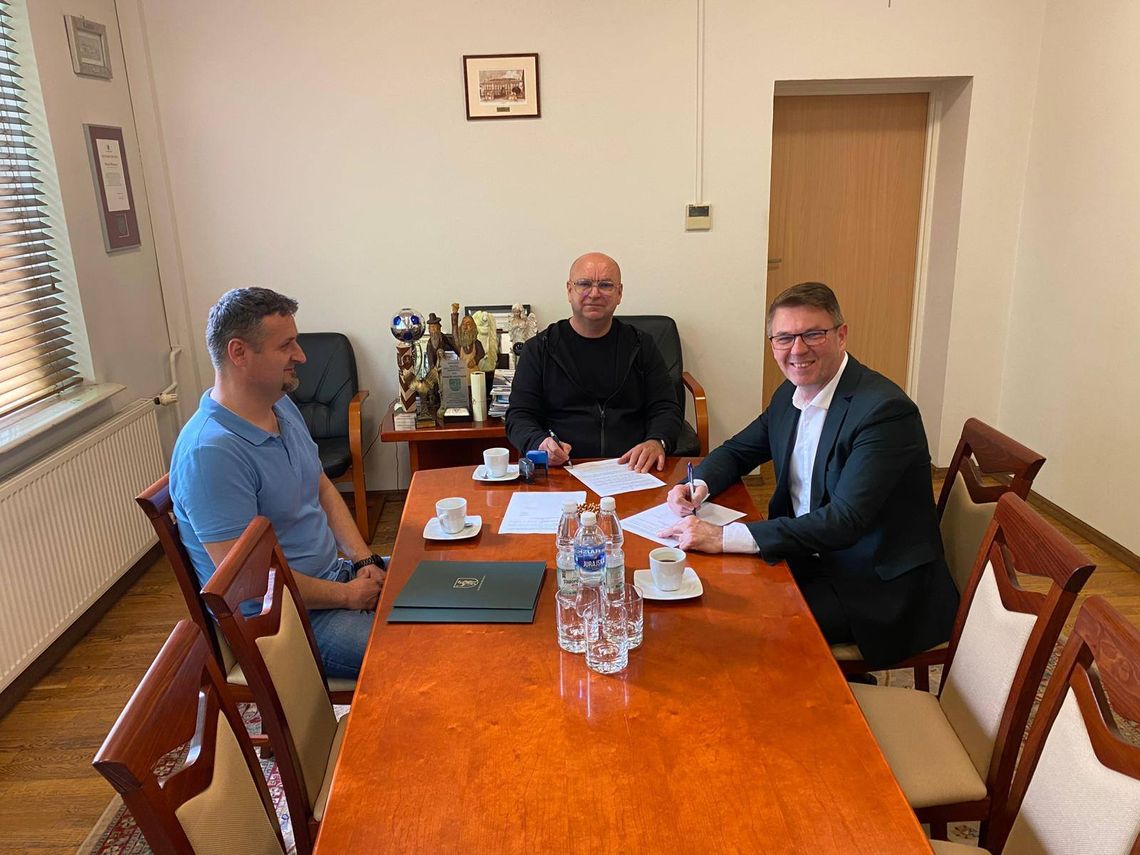 Włodawa. Odnawiają oznakowanie poziome miejskich ulic