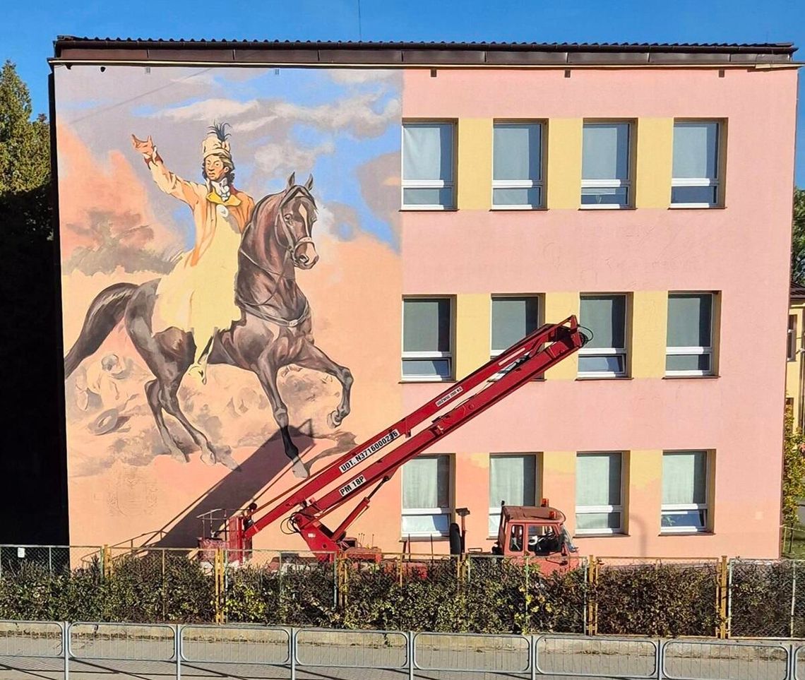 Włodawa. Odsłonięcie patriotycznego muralu