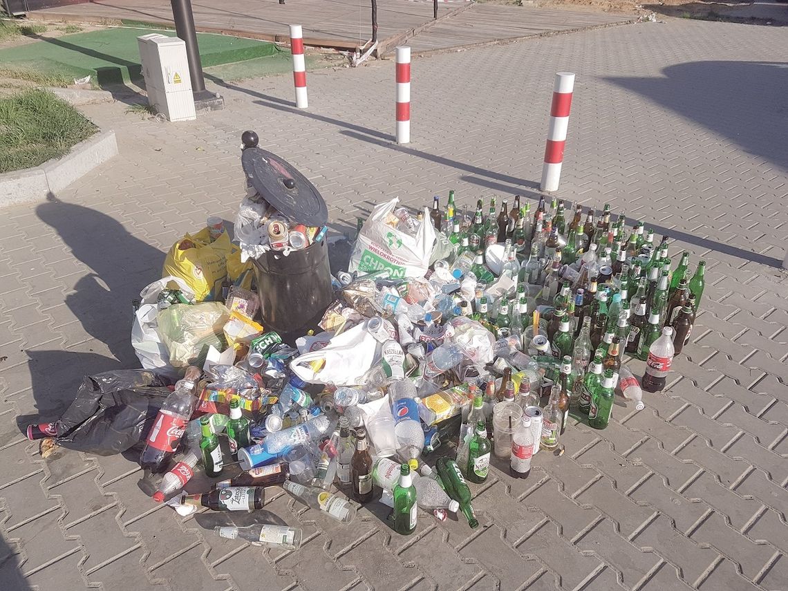 Włodawa: Turyści zasypali Okuninkę odpadami