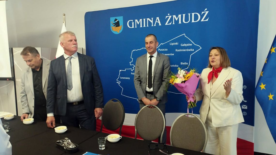 Podczas sesji Rady Gminy Żmudź, która odbyła się 17 czerwca 2026 roku, radni podsumowali działalność samorządu za rok 2025. Najważniejszymi punktami obrad było przedstawienie raportu o stanie gminy oraz rozpatrzenie wykonania budżetu za miniony rok.