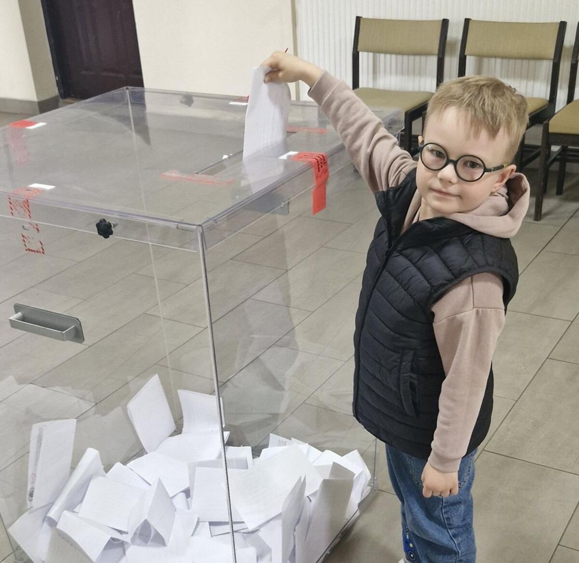 Wybory prezydenckie 2025. Frekwencja wyborcza w Krasnymstawie i powiecie krasnostawskim do godziny 12.00