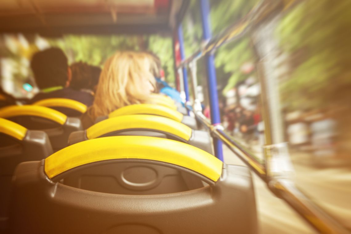 Wykluczenie transportowe czy twarda ekonomia? Komunikacyjny pat w gminie Kamień Brak regularnej komunikacji publicznej w niektórych miejscowościach gminy Kamień mieszkańcy sygnalizują od lat. W sposób szczególny zjawisko dotyczy Czerniejowa i Andrzejowa, skąd - jak zasygnalizowała nam ostatnio jedna z naszych Czytelniczek - coraz trudniej dostać się do Chełma.