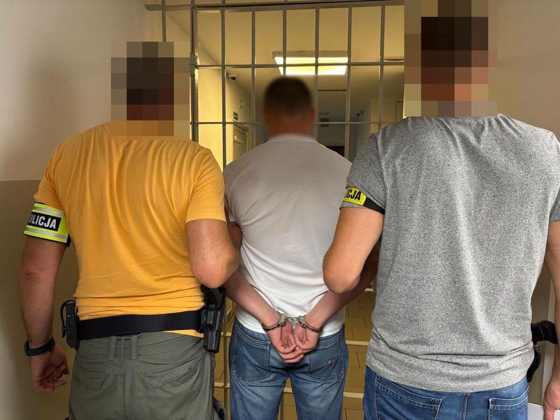 Śmierć na drodze. 26-latek potrącił kobietę i uciekł. Po dwóch dniach sam zgłosił się na policję Śmierć na drodze. 26-latek potrącił kobietę i uciekł. Po dwóch dniach sam zgłosił się na policję
