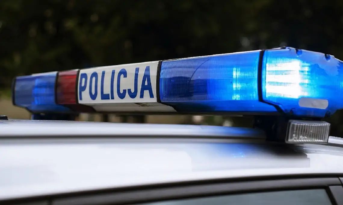 Zderzenie dwóch aut i ciągnika w Bukowej Wielkiej. Poszkodowana kobieta zabrana do szpitala Zderzenie dwóch aut i ciągnika w Bukowej Wielkiej. Poszkodowana kobieta zabrana do szpitala